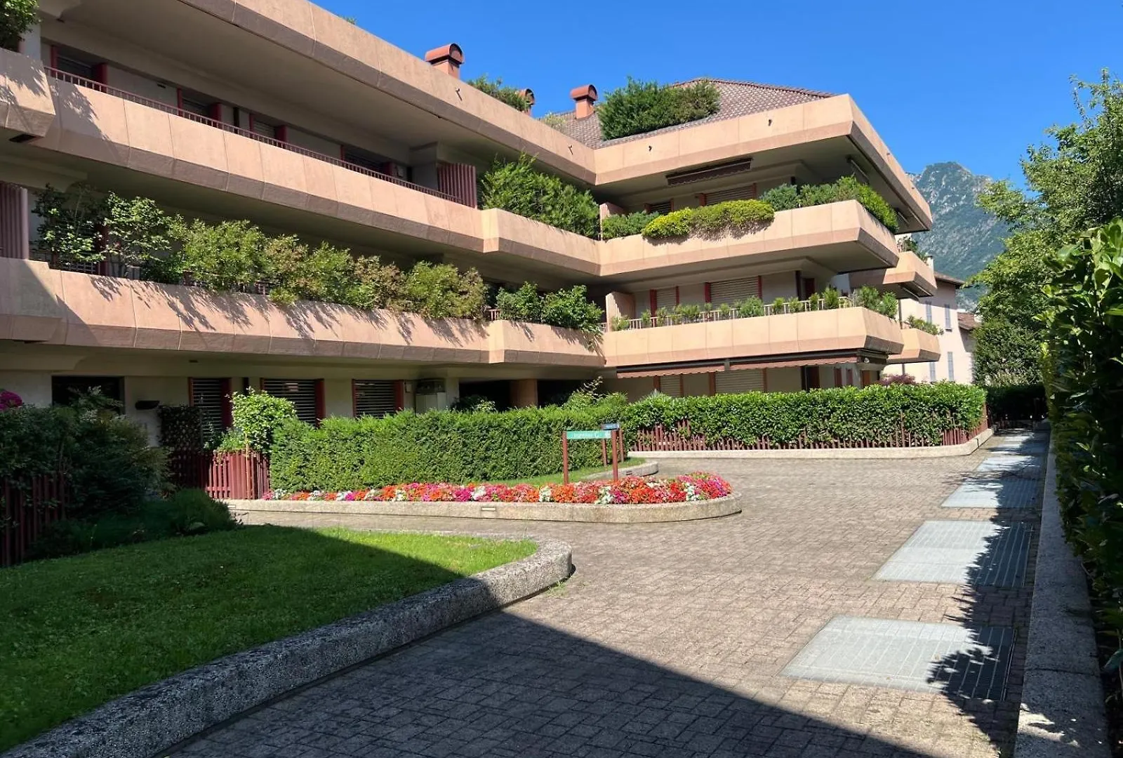 Aspromonte Lakeside Suite - Lecco Garden Retreat إيطاليا