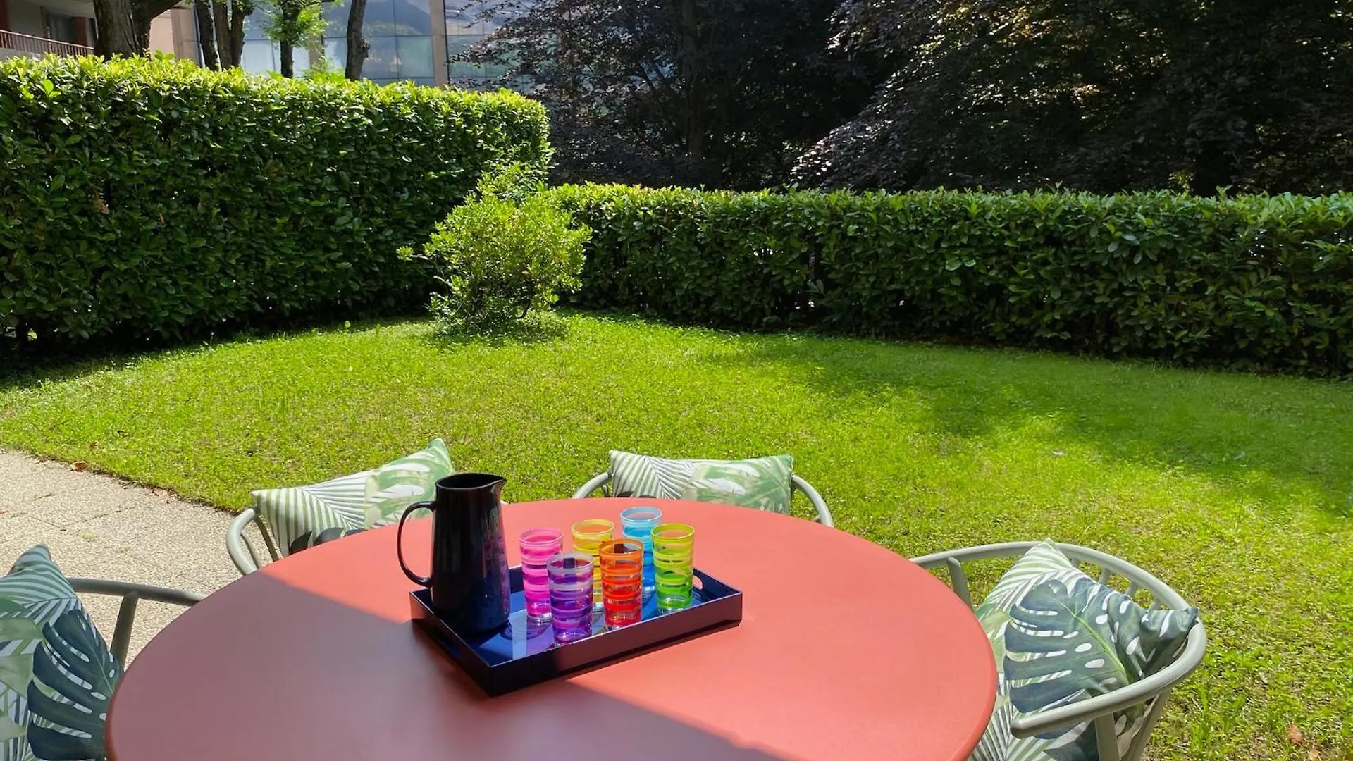 Aspromonte Lakeside Suite - Lecco Garden Retreat شقة